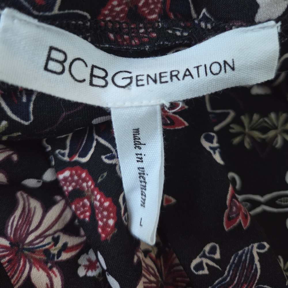BCBGeneration‎ Floral Long Sleeve Casual Dress - Picture 7 of 7